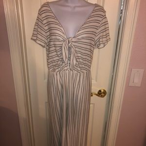 Women’s Long pant romper Size Large